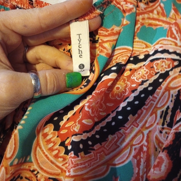 Jumper - Picture 2 of 2